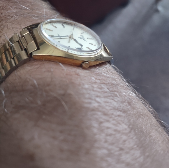 Vintage Pulsar Watch Men's Gold-Tone Date Y147-8049 - Picture 2 of 8